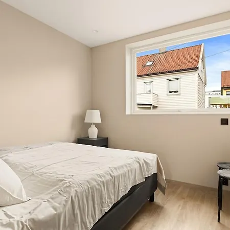 Lägenhet Stylish 4-room In