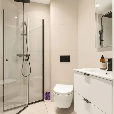 Stylish 4-room In ברגן